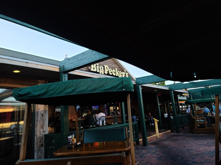 Big Pecker's Bar & Grill