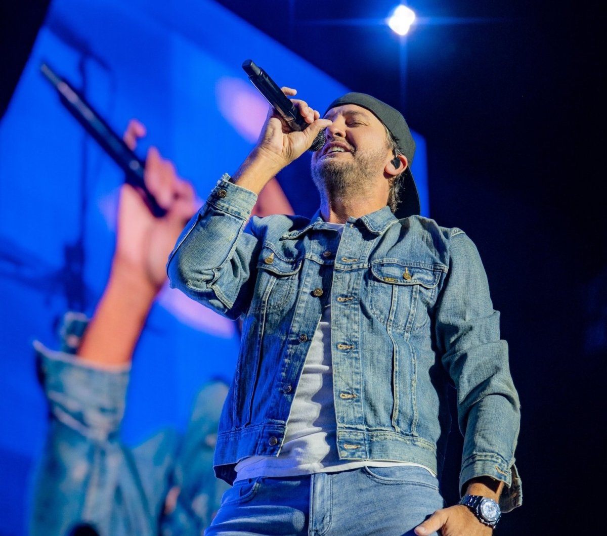 Luke Bryan Country Calling Luke Bryan at Country Calling