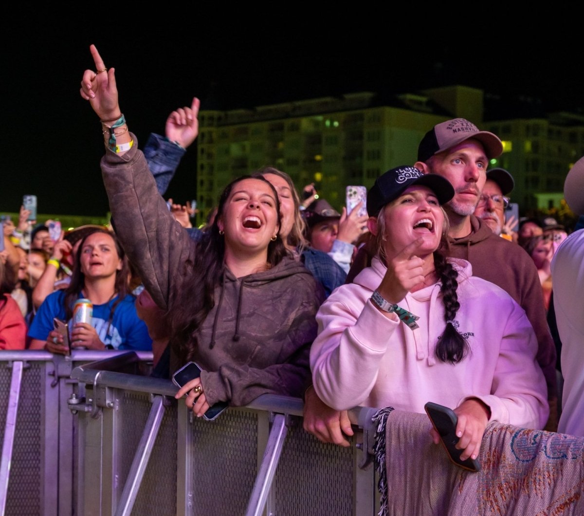 Country Calling Crowd at Country Calling